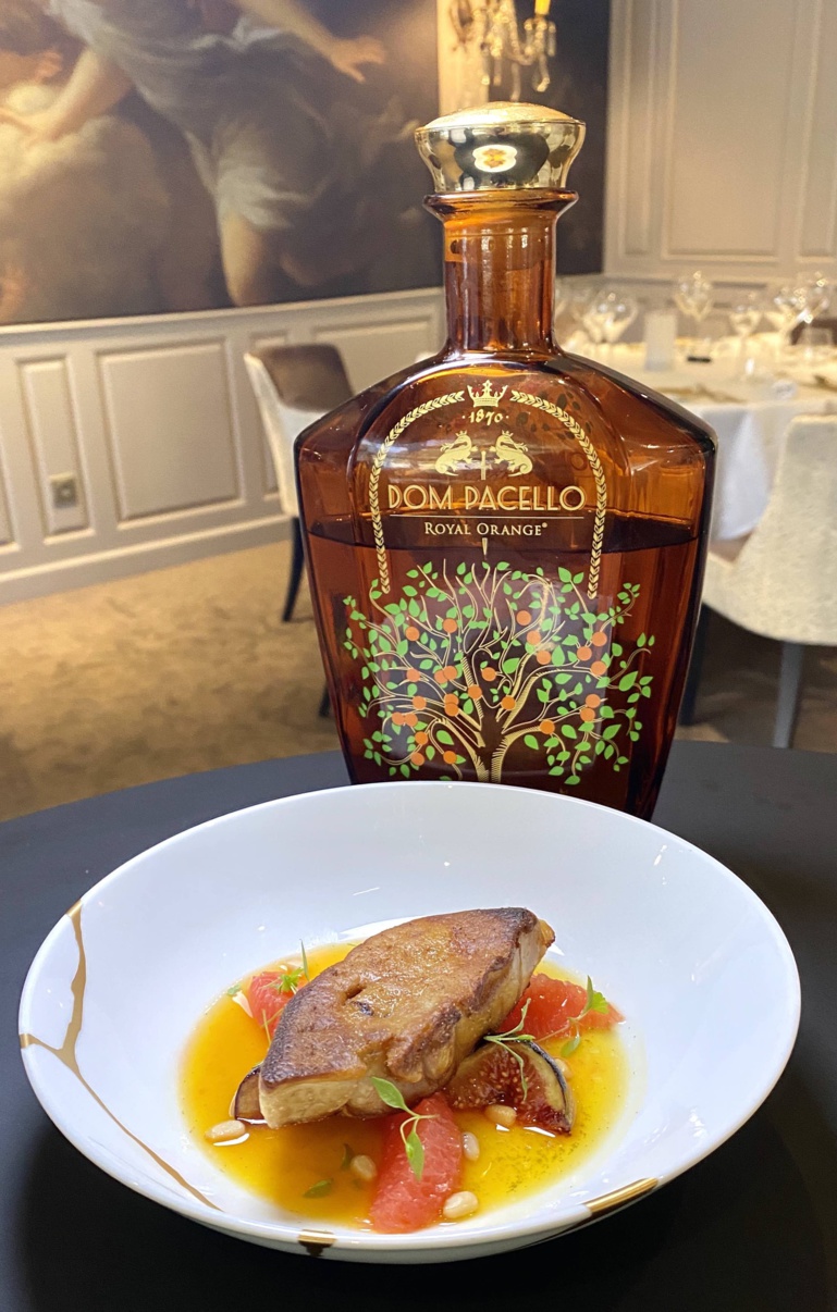 Foie gras de canard poêlé, figue, pomelo, jus au Dom Pacello vanillé de Julien Binz